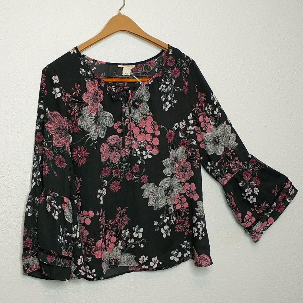 Gray and pink floral blouse size LP - Picture 1 of 5